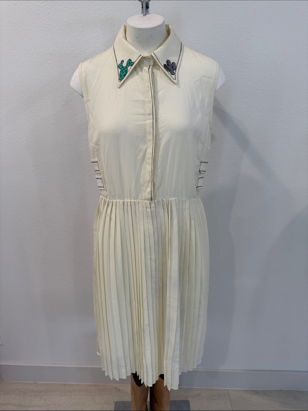 NWT Sister Jane Sleeveless Pleated Cream Shirt Dress w/Embroidered Collar Sz S